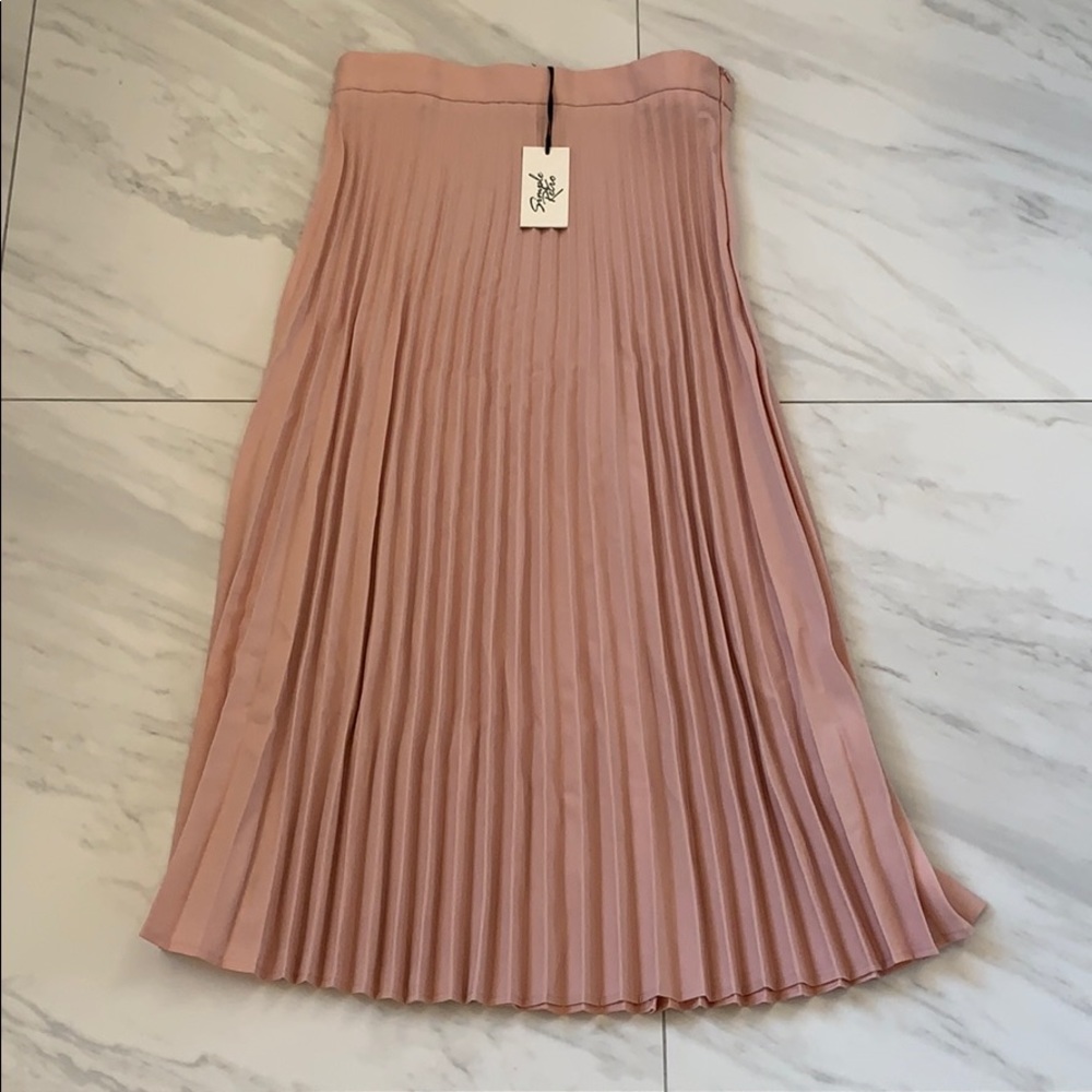NWT simply retro pink skirt